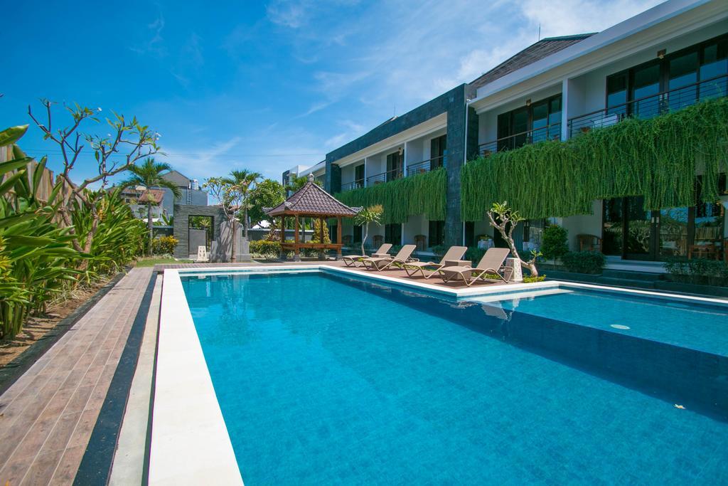 Srikandi Inn Kuta Selatan Exterior photo